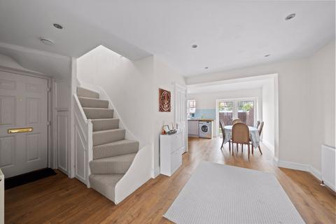 79 Washington Road, Worcester Park, KT4 8JG