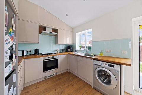 79 Washington Road, Worcester Park, KT4 8JG