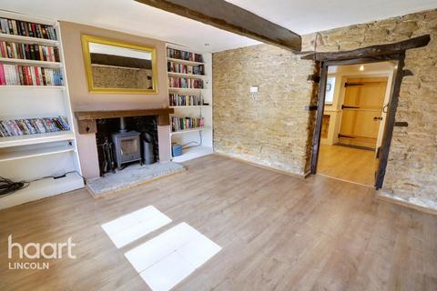 3 bedroom cottage for sale, Lincoln Road, Branston