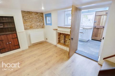 3 bedroom cottage for sale, Lincoln Road, Branston