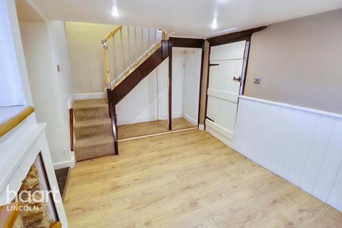3 bedroom cottage for sale, Lincoln Road, Branston