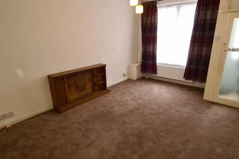 2 bedroom terraced house to rent, Gorst street