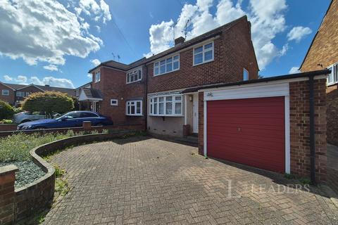3 bedroom semi-detached house to rent, Whitethorn Gardens, Chelmsford