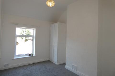 3 bedroom terraced house to rent, Central Drive, Shirebrook