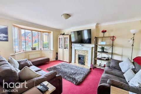 25 Adelaide Close, Waddington, Lincoln, LN5 9XN