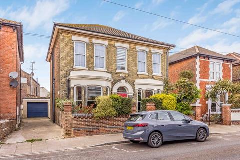 4 bedroom detached house for sale, Albert Grove, Southsea