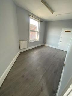 1 bedroom apartment to rent, One bedroom flat to let in Kilburn High Road