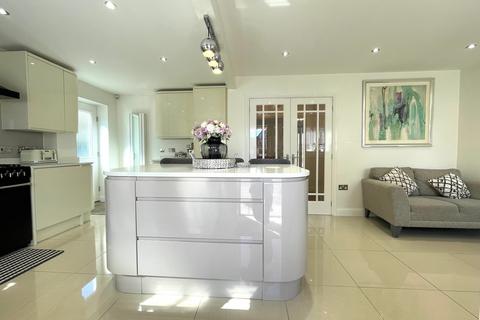 22 Littlestone Gate, Broughton, Milton Keynes, MK10 7DH