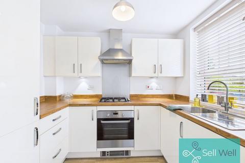 2 bedroom end of terrace house for sale, Whitewood Road, Manchester M28