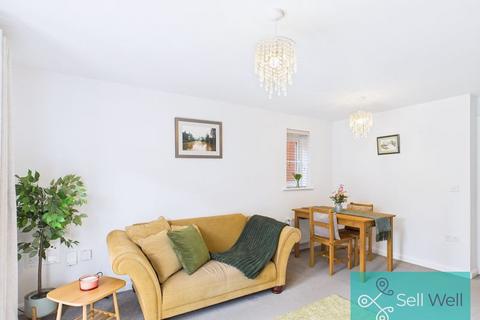 2 bedroom end of terrace house for sale, Whitewood Road, Manchester M28