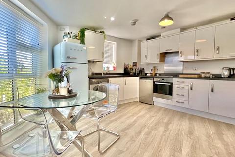 2 bedroom apartment for sale, Church Path, East Cowes PO32