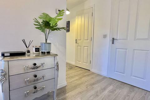 2 bedroom apartment for sale, Church Path, East Cowes PO32