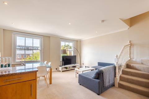 3 bedroom apartment to rent, Earls Court Road, Kensington W8 6EF