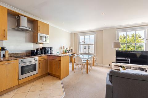 3 bedroom apartment to rent, Earls Court Road, Kensington W8 6EF