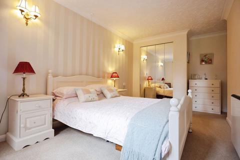 1 bedroom retirement property for sale, Banbury Road, Stratford-upon-Avon CV37