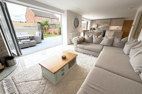 3 Burneham Close, East Bridgford, Nottingham, NG13 8NT