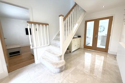 3 Burneham Close, East Bridgford, Nottingham, NG13 8NT