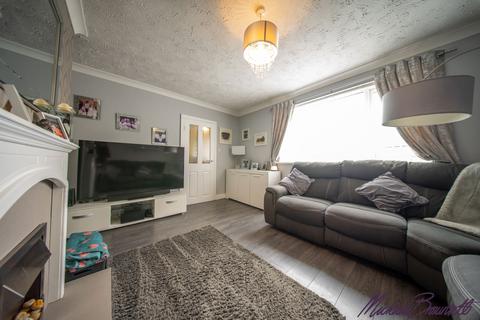 19 Abbotside Close, Bradford, BD10 8DL