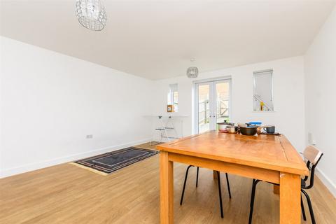 16 Samas Way, Crayford, Dartford, DA1 4FP
