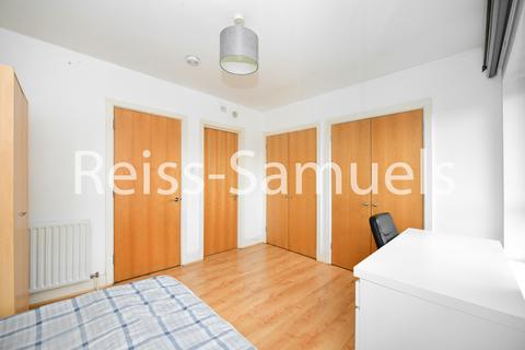 5 bedroom terraced house to rent, Ferry Street, London E14