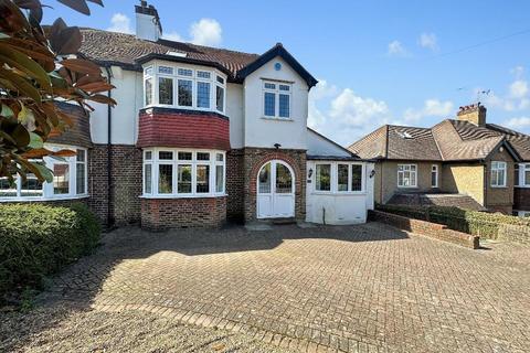 54 Marlpit Lane, Coulsdon, CR5 2HB