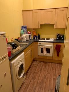 3 bedroom flat to rent, Links Gardens, Edinburgh, EH6