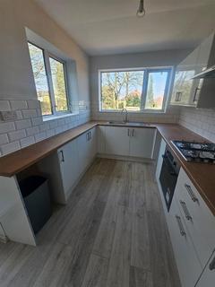 3 bedroom semi-detached house to rent, Hagley Road West, Oldbury