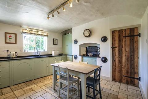 4 bedroom property for sale, The Old Stores, Ashampstead, RG8