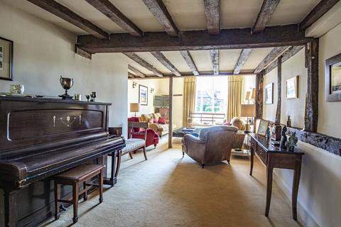 4 bedroom property for sale, The Old Stores, Ashampstead, RG8