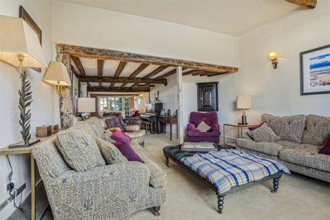 4 bedroom property for sale, The Old Stores, Ashampstead, RG8