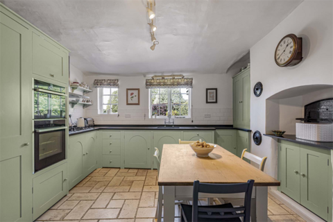 4 bedroom property for sale, The Old Stores, Ashampstead, RG8