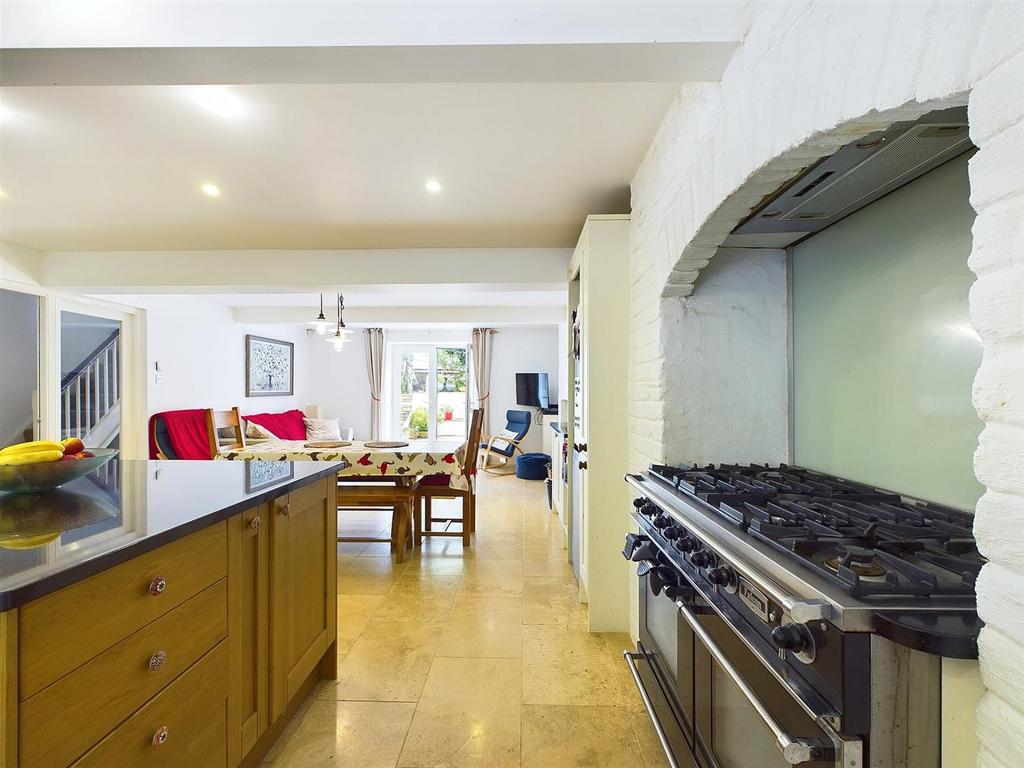 Kitchen/Dining