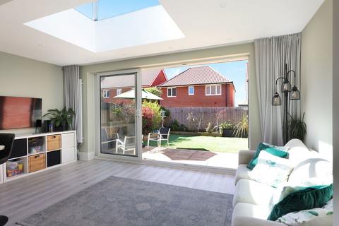 6 Cowslip Close, Shurdington, Cheltenham, GL53 0FN