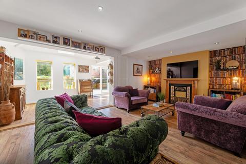 5 bedroom detached house for sale, Shakespeare Gardens, Rugby, Warwickshire CV22 6EZ