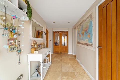5 bedroom detached house for sale, Shakespeare Gardens, Rugby, Warwickshire CV22 6EZ