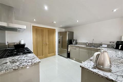 185 Hall Road, Handsworth, Sheffield, S13 9AL