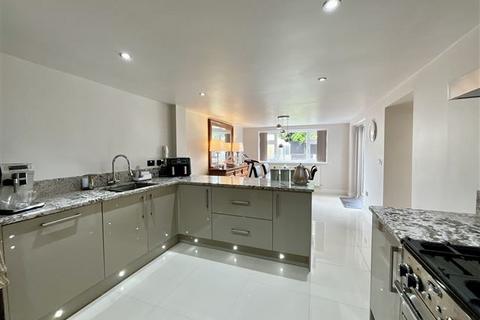185 Hall Road, Handsworth, Sheffield, S13 9AL