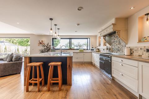undefined, Stunning Barn Conversion with Field Views in Upwell