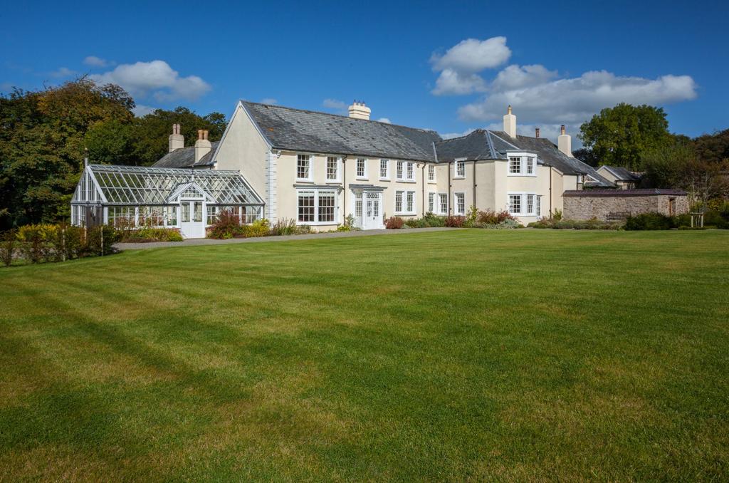 Hudscott Manor