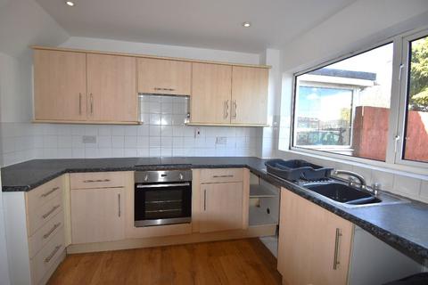 3 bedroom detached house to rent, Trenethick Parc, Helston