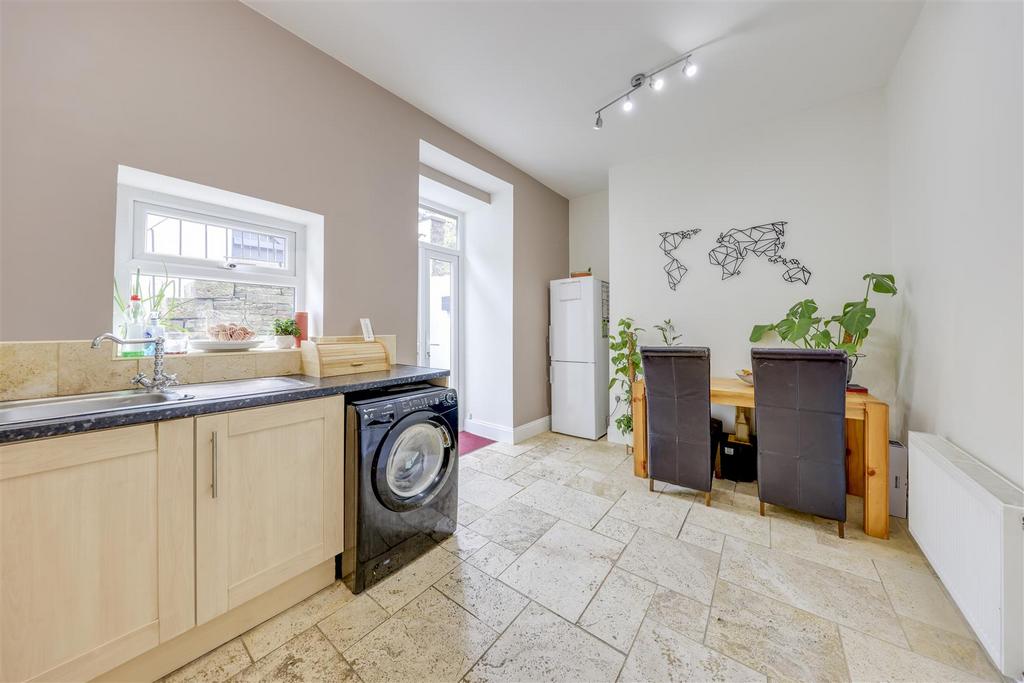 Dining Kitchen Alt