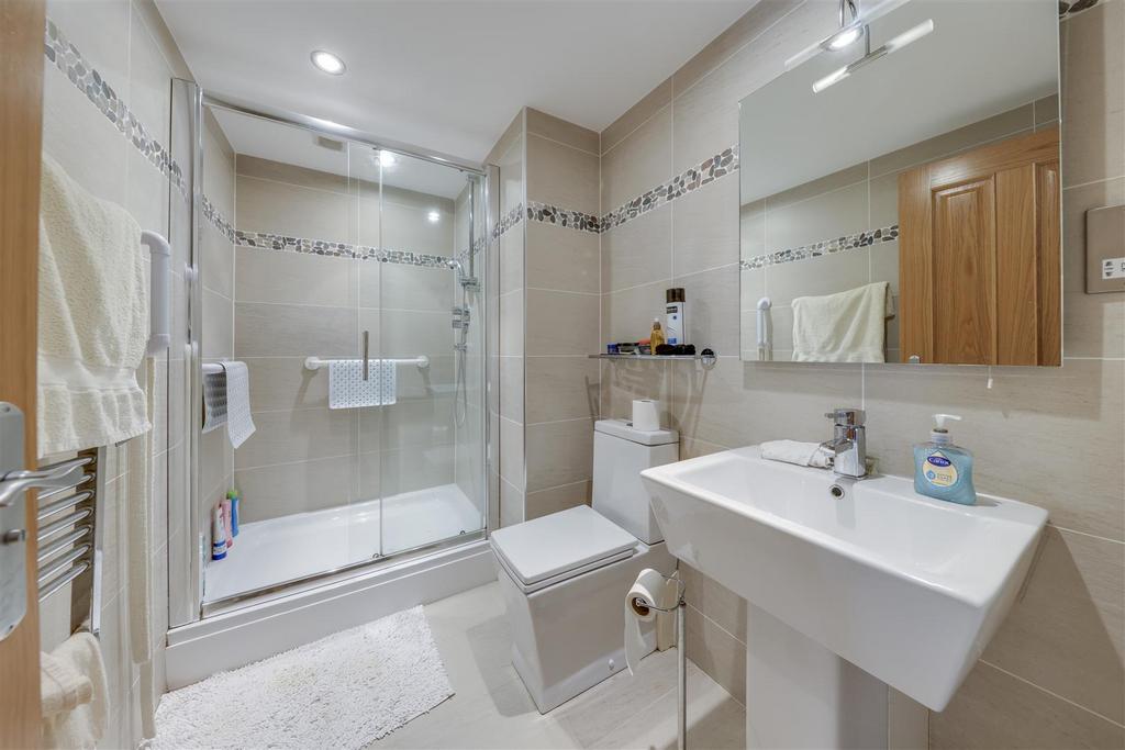 En Suite Shower Room