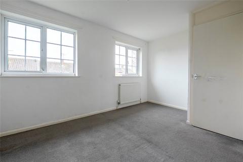 3 Calder Vale, Bletchley, Milton Keynes, MK3 7PL