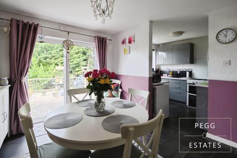12 Barton Close, Paignton, TQ3 3TG