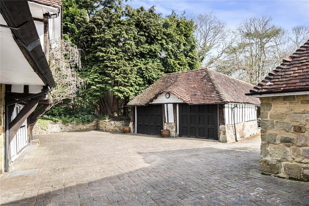 Tudor Manor