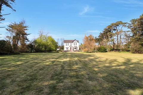 undefined, Silford Cross, Westward Ho!, Bideford, Devon, EX39
