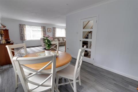 12 Dunheved Fields, Launceston, PL15 7HS