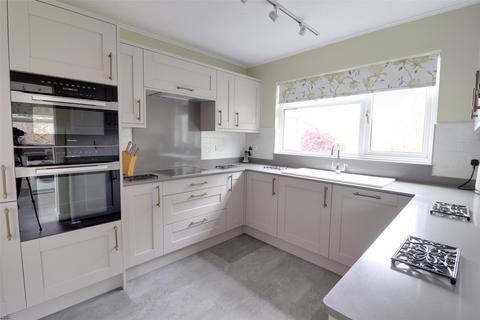 12 Dunheved Fields, Launceston, PL15 7HS