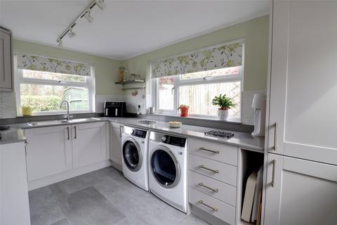 12 Dunheved Fields, Launceston, PL15 7HS