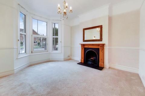 4 bedroom semi-detached house to rent, Mitcham Junction, Mitcham CR4
